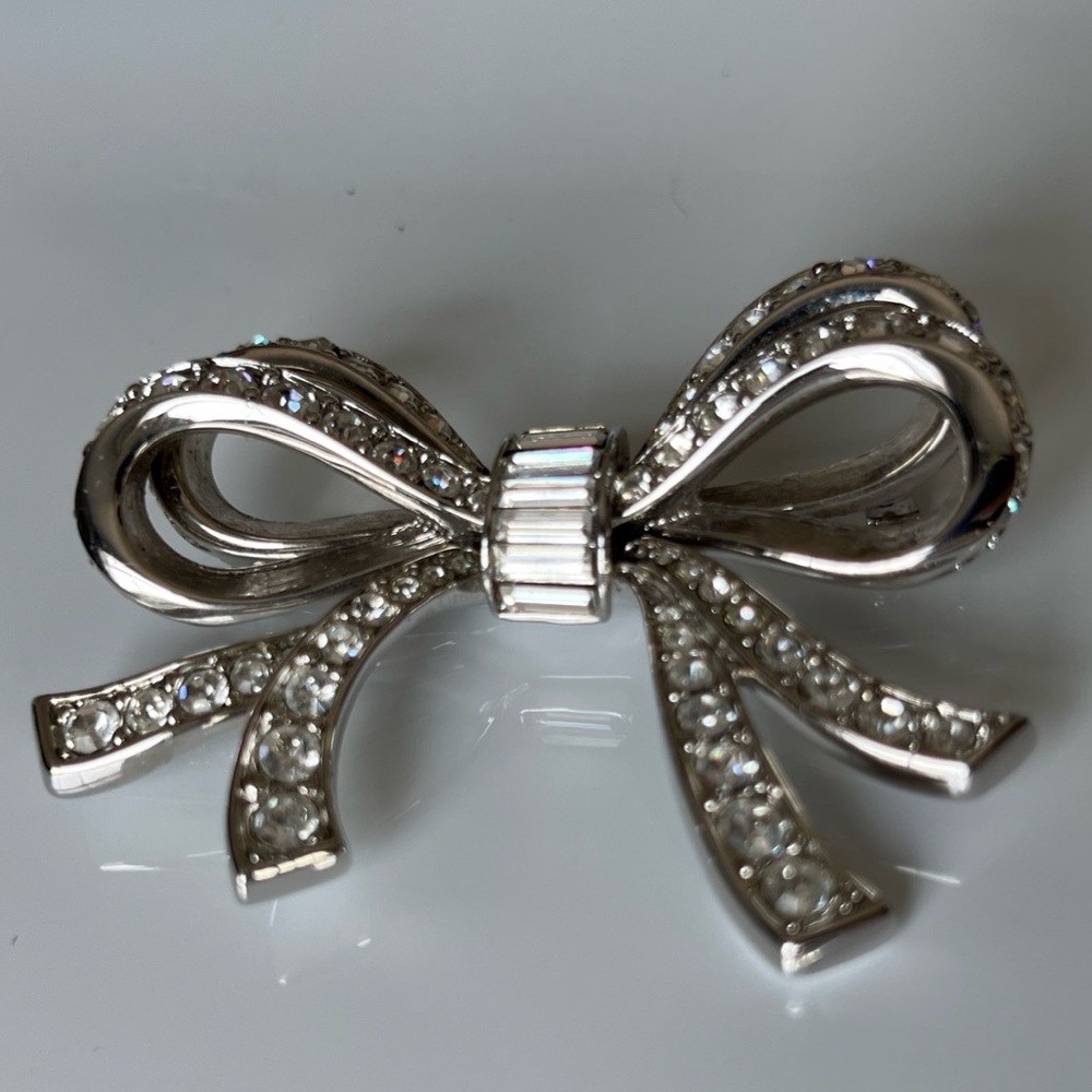 Vintage Swarovski DS Co. bow tie brooch from the 1980s